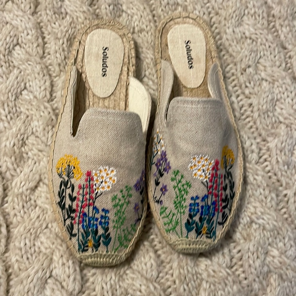 Brand new soludos